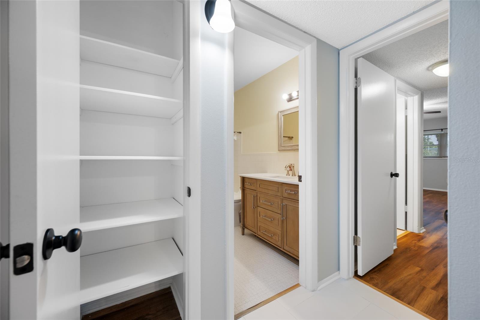 2258 WORLD PARKWAY BLVD W #40 — photo 25