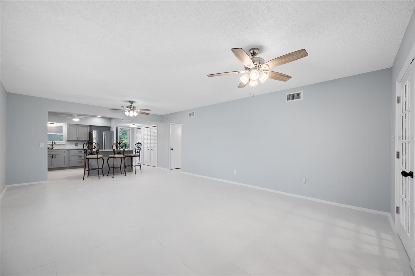 2258 WORLD PARKWAY BLVD W #40 — photo 12