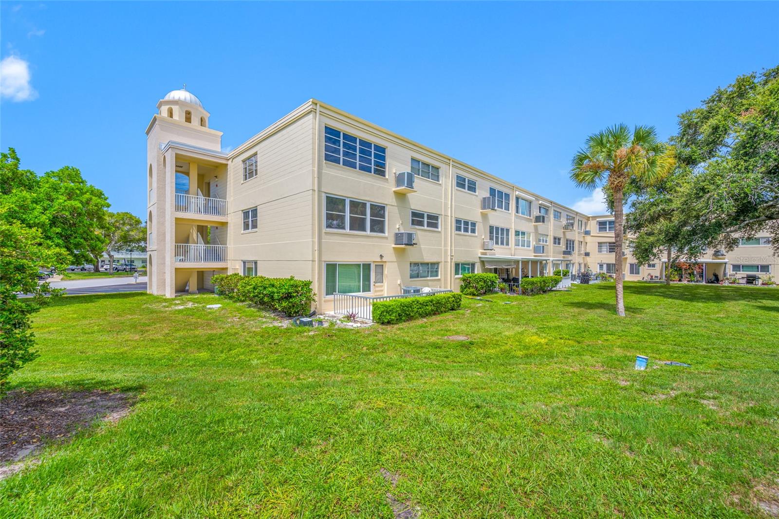 2258 WORLD PARKWAY BLVD W #40 — photo 45