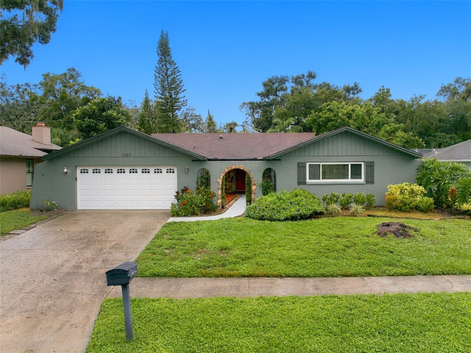 1297 PEACH TREE DR — photo 2