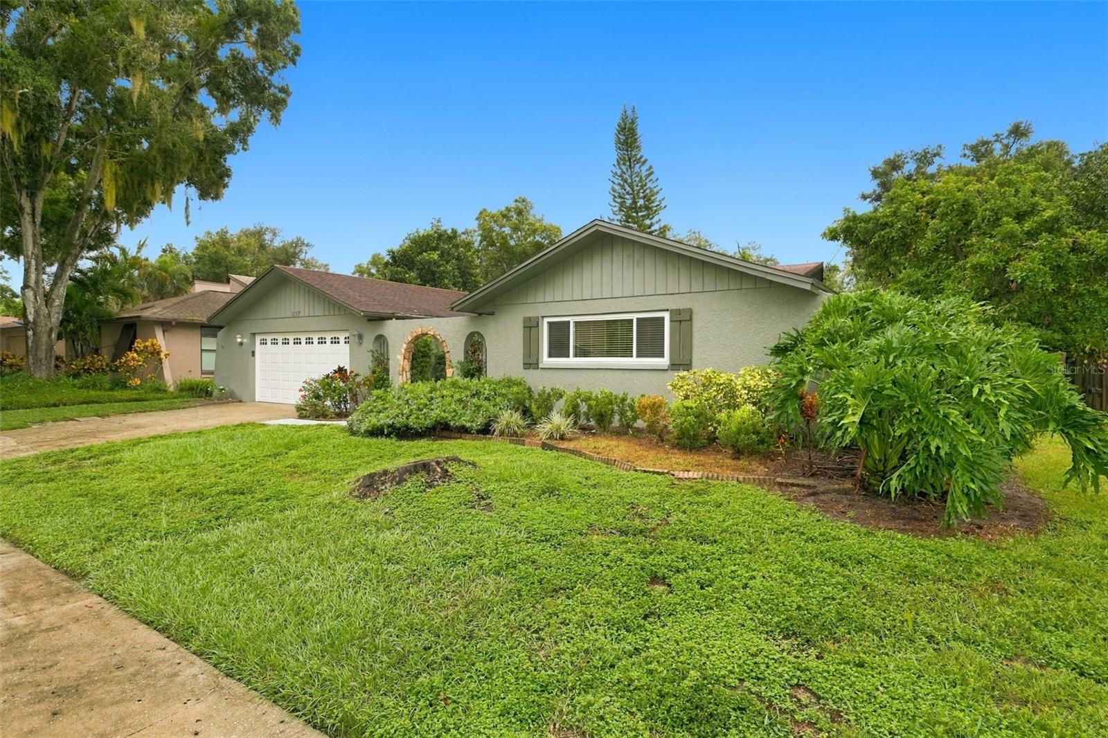 1297 PEACH TREE DR — photo 3