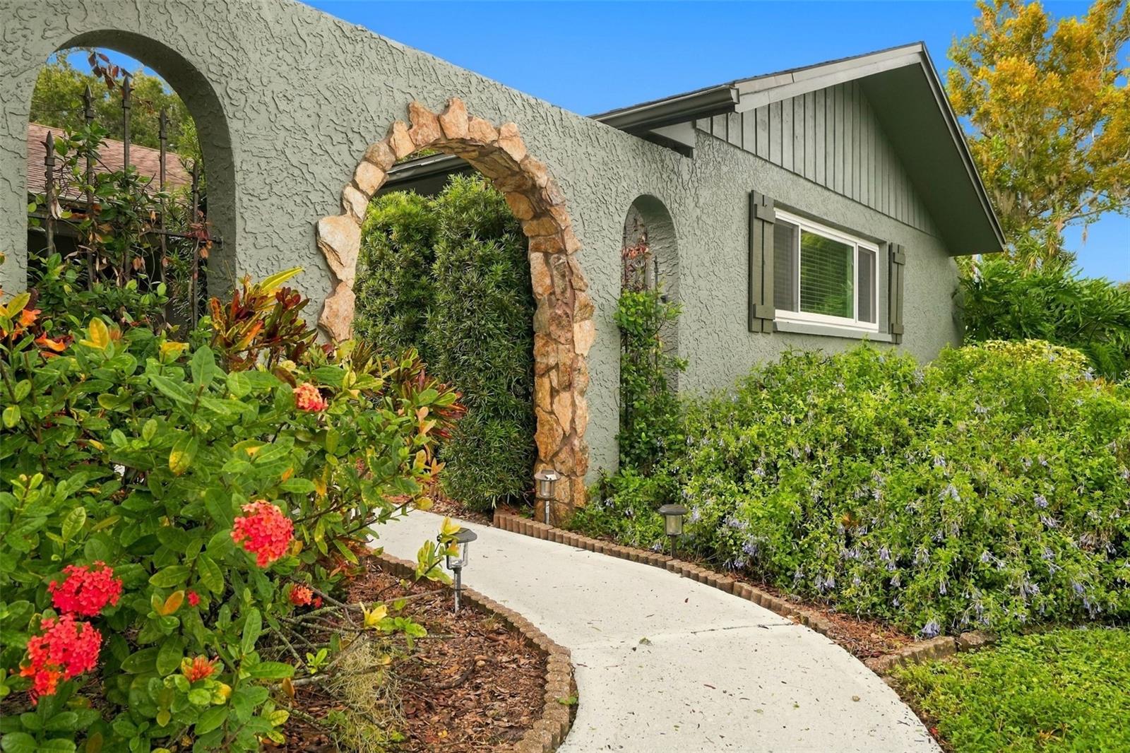 1297 PEACH TREE DR — photo 5