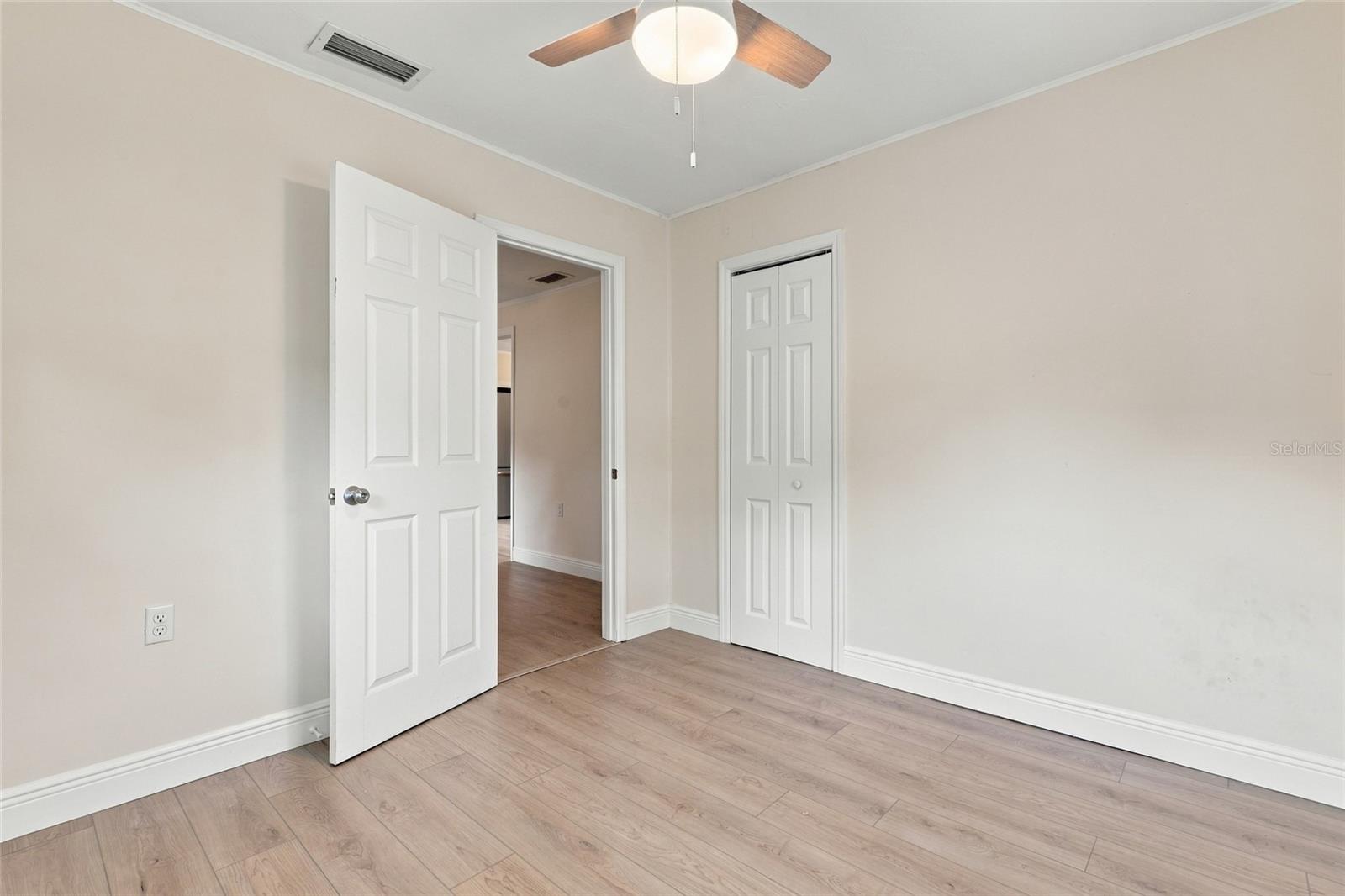 304 MOUNT PLEASANT RD — photo 12