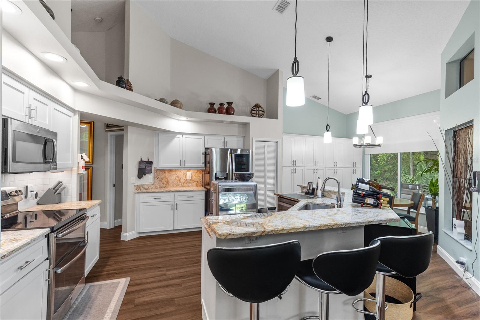 9338 WHISPERING MEADOW CT — photo 9