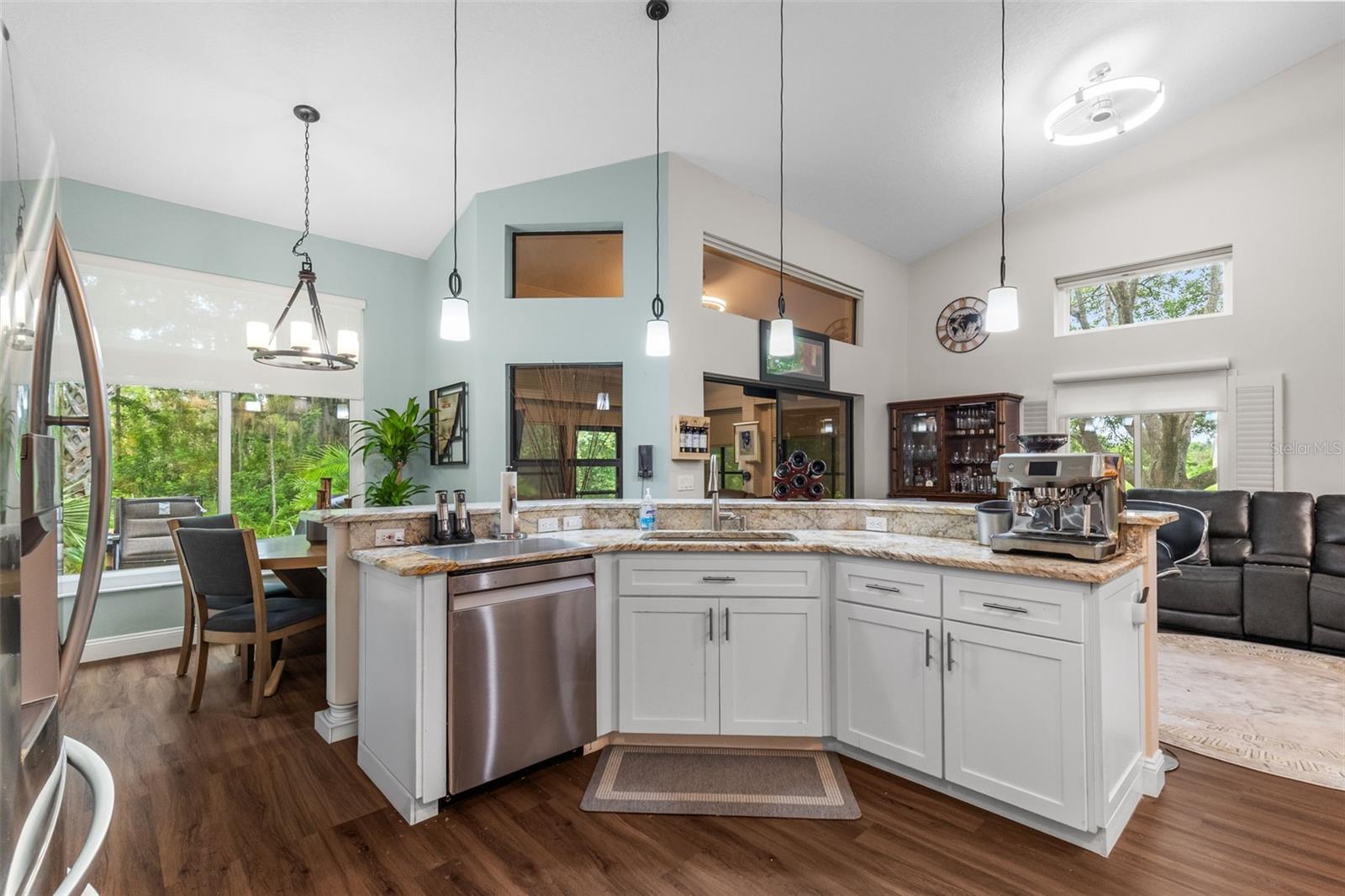 9338 WHISPERING MEADOW CT — photo 10