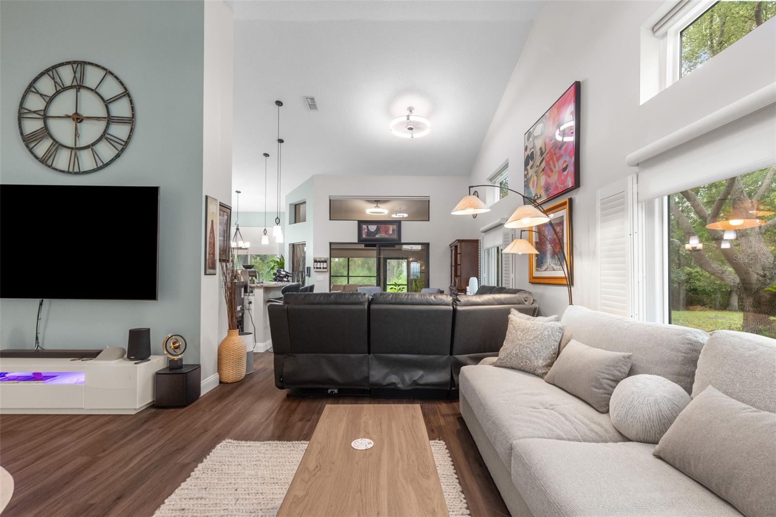 9338 WHISPERING MEADOW CT — photo 4