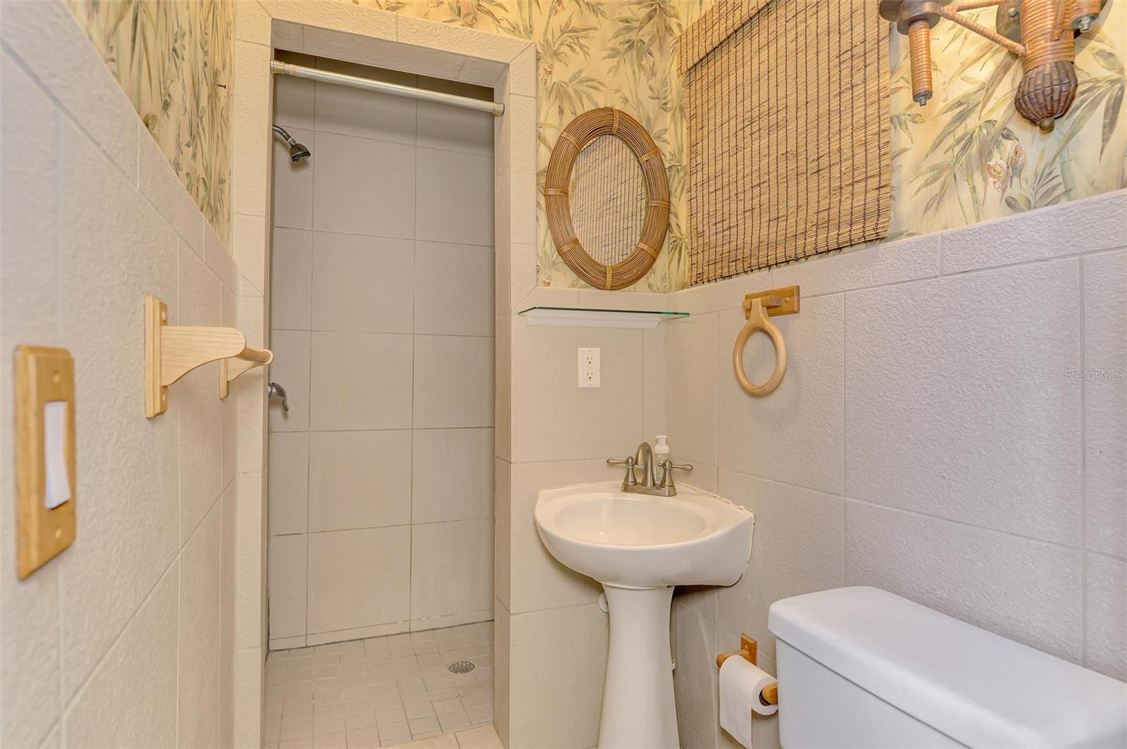 2203 LA SALLE ST — photo 37