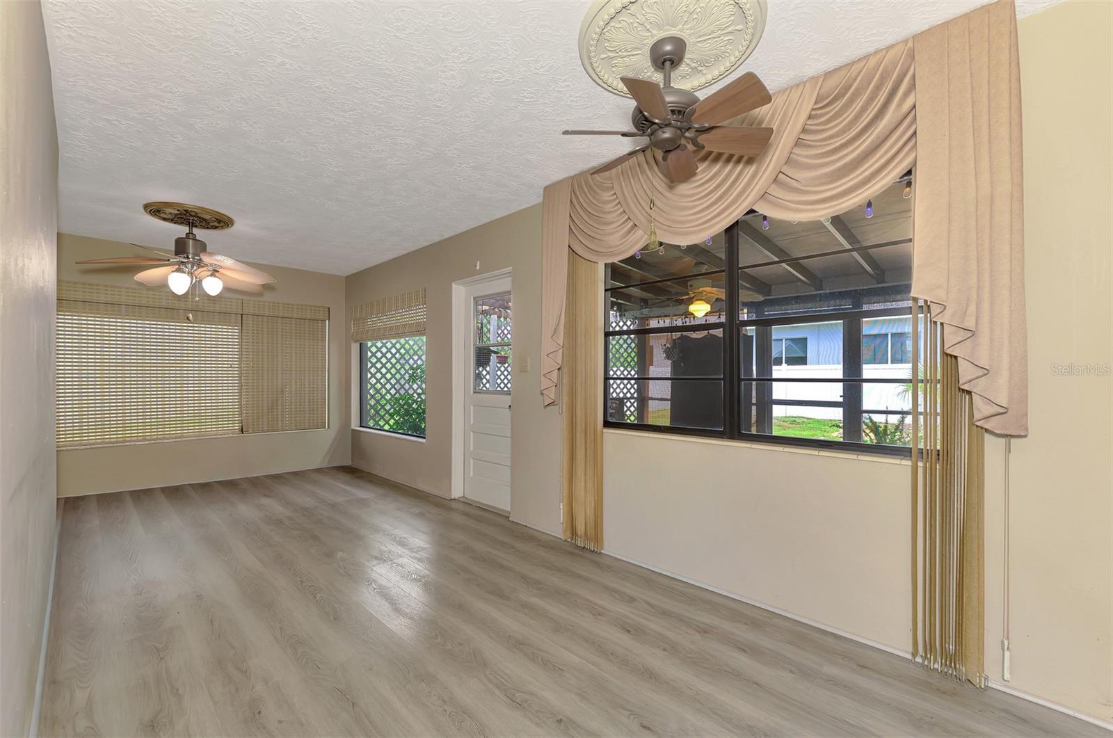 2203 LA SALLE ST — photo 25