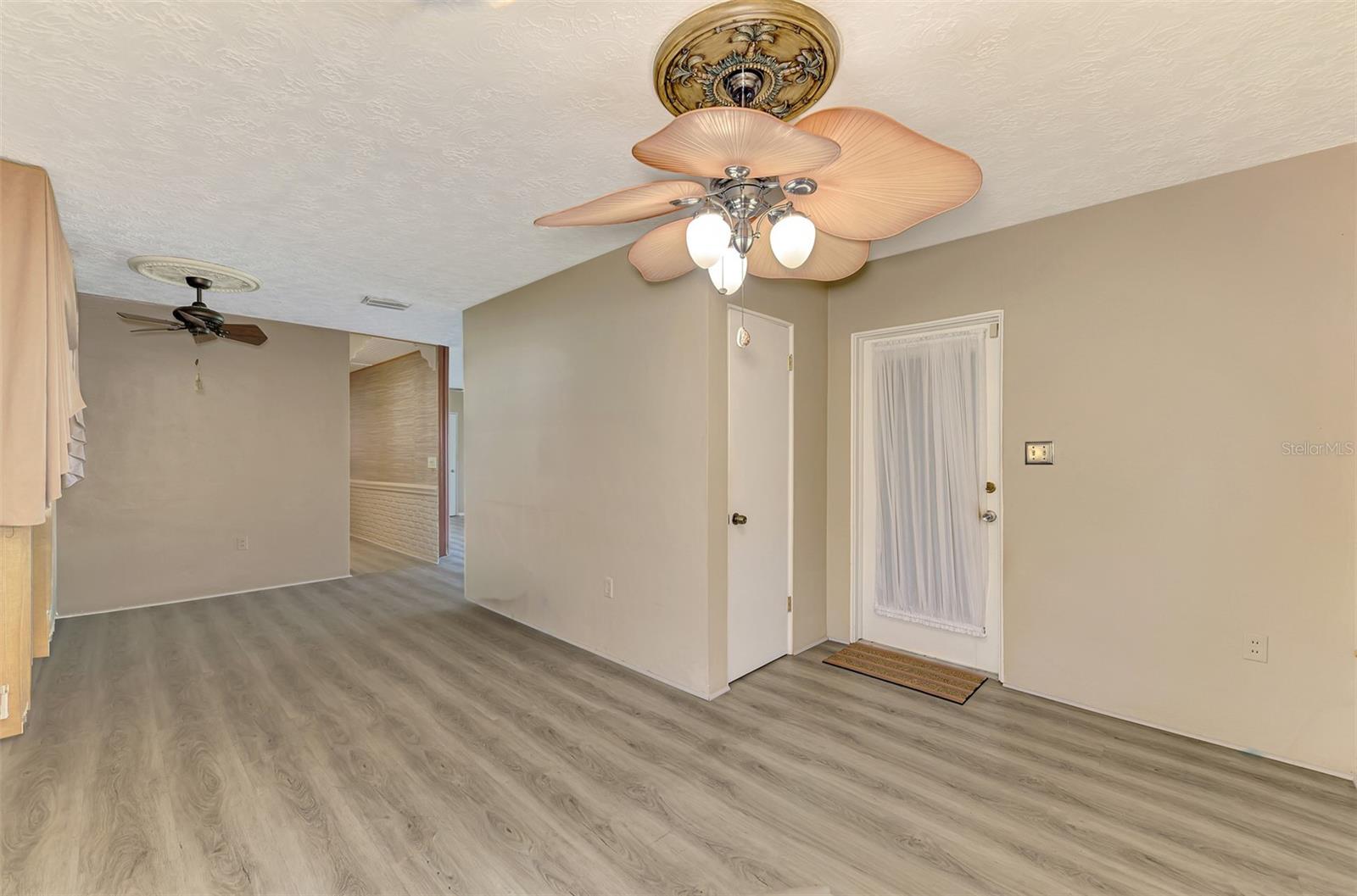 2203 LA SALLE ST — photo 23