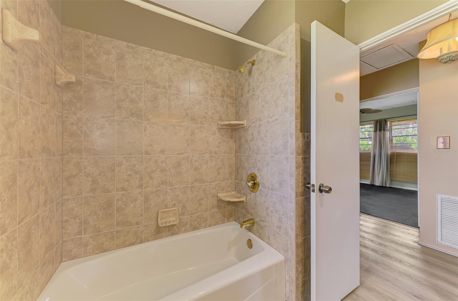 2203 LA SALLE ST — photo 33