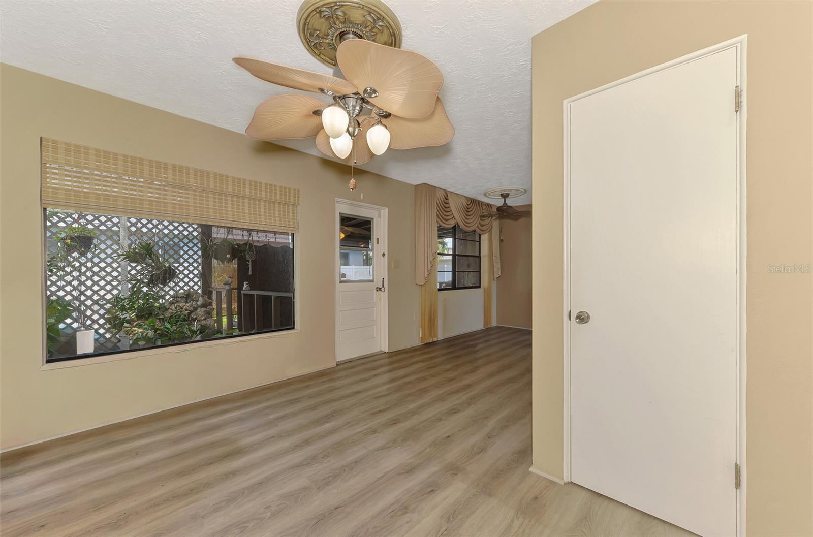 2203 LA SALLE ST — photo 21