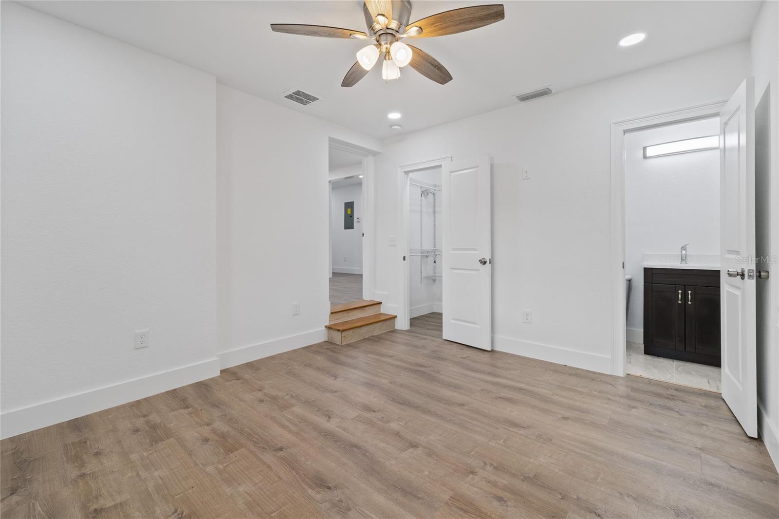 6703 N BOULEVARD — photo 21