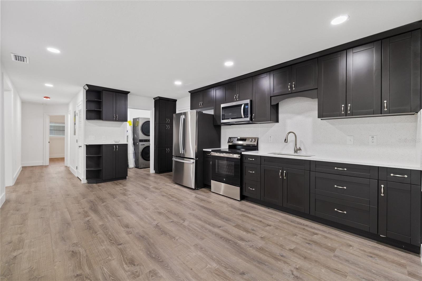 6703 N BOULEVARD — photo 29