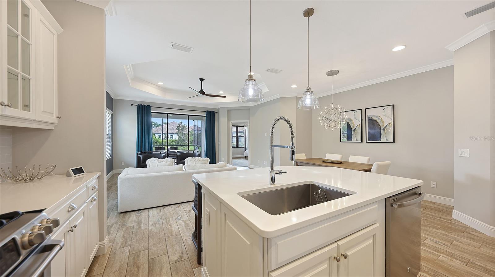 6423 POSITANO CT — photo 15