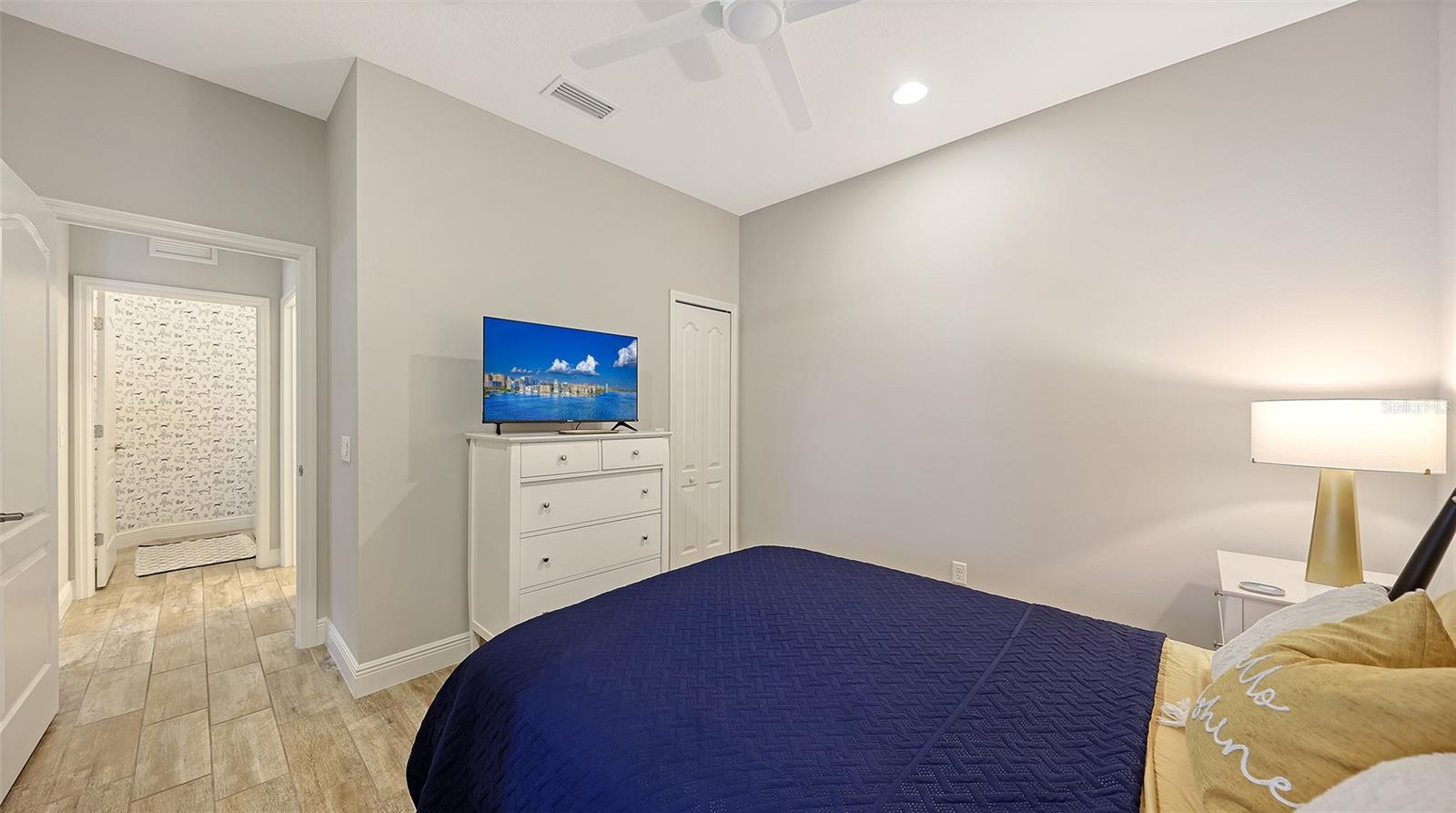 6423 POSITANO CT — photo 32