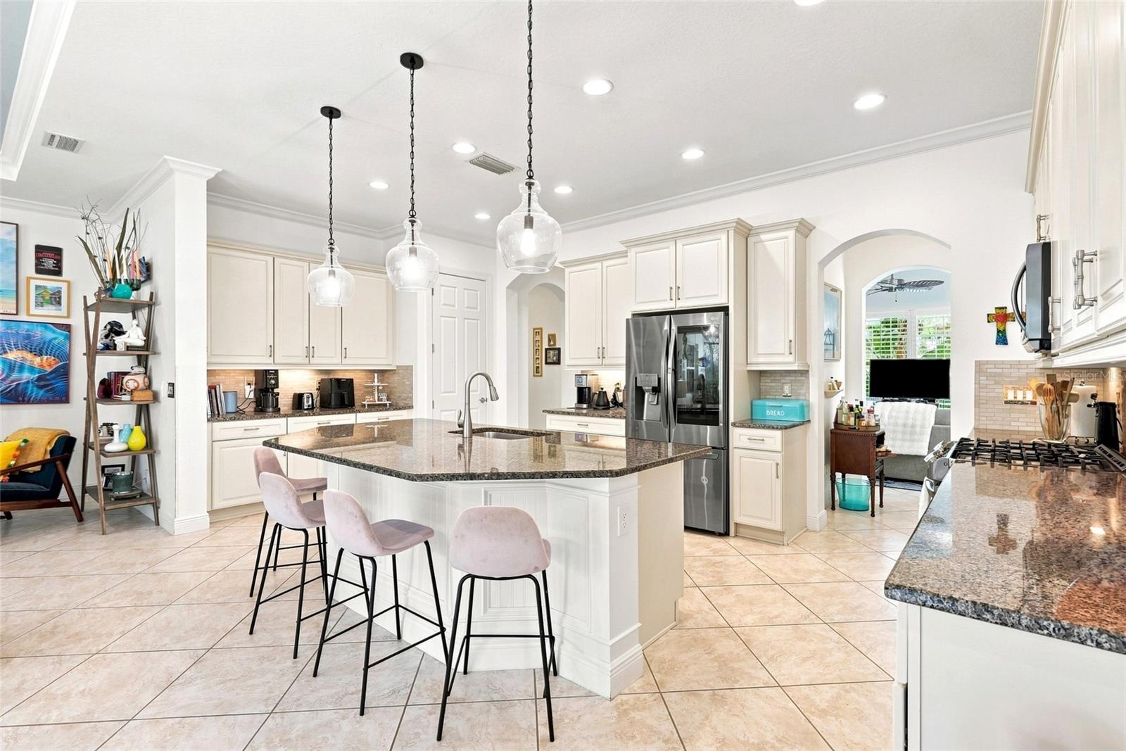 5057 LAKE OVERLOOK AVE — photo 22
