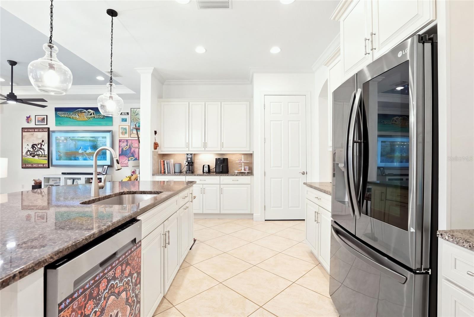 5057 LAKE OVERLOOK AVE — photo 21