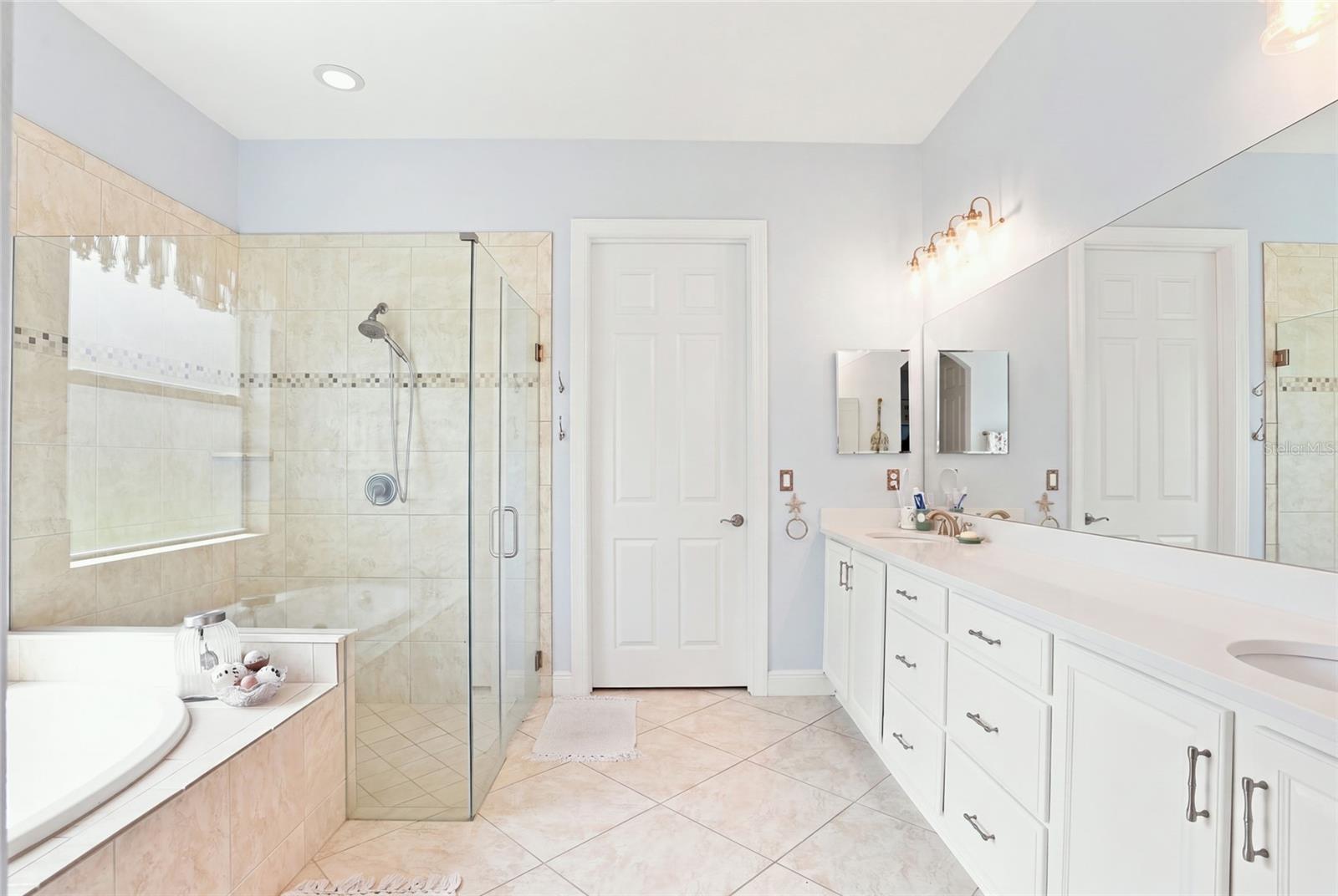 5057 LAKE OVERLOOK AVE — photo 28