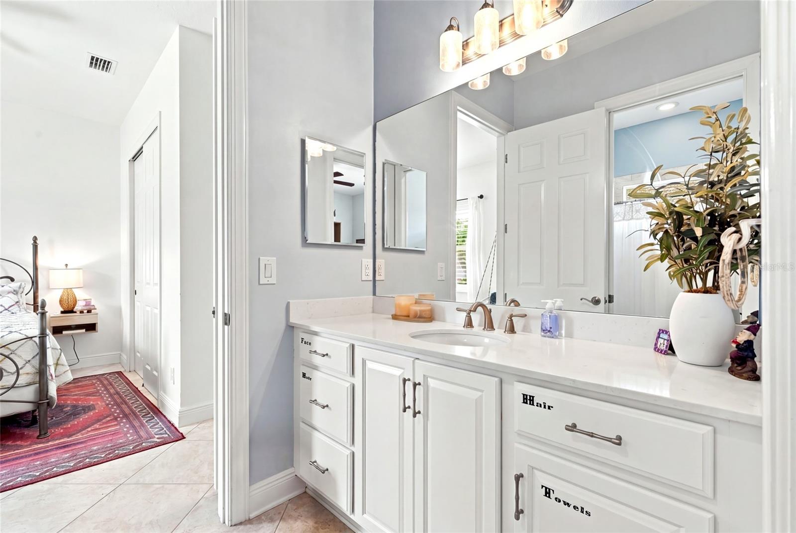 5057 LAKE OVERLOOK AVE — photo 33