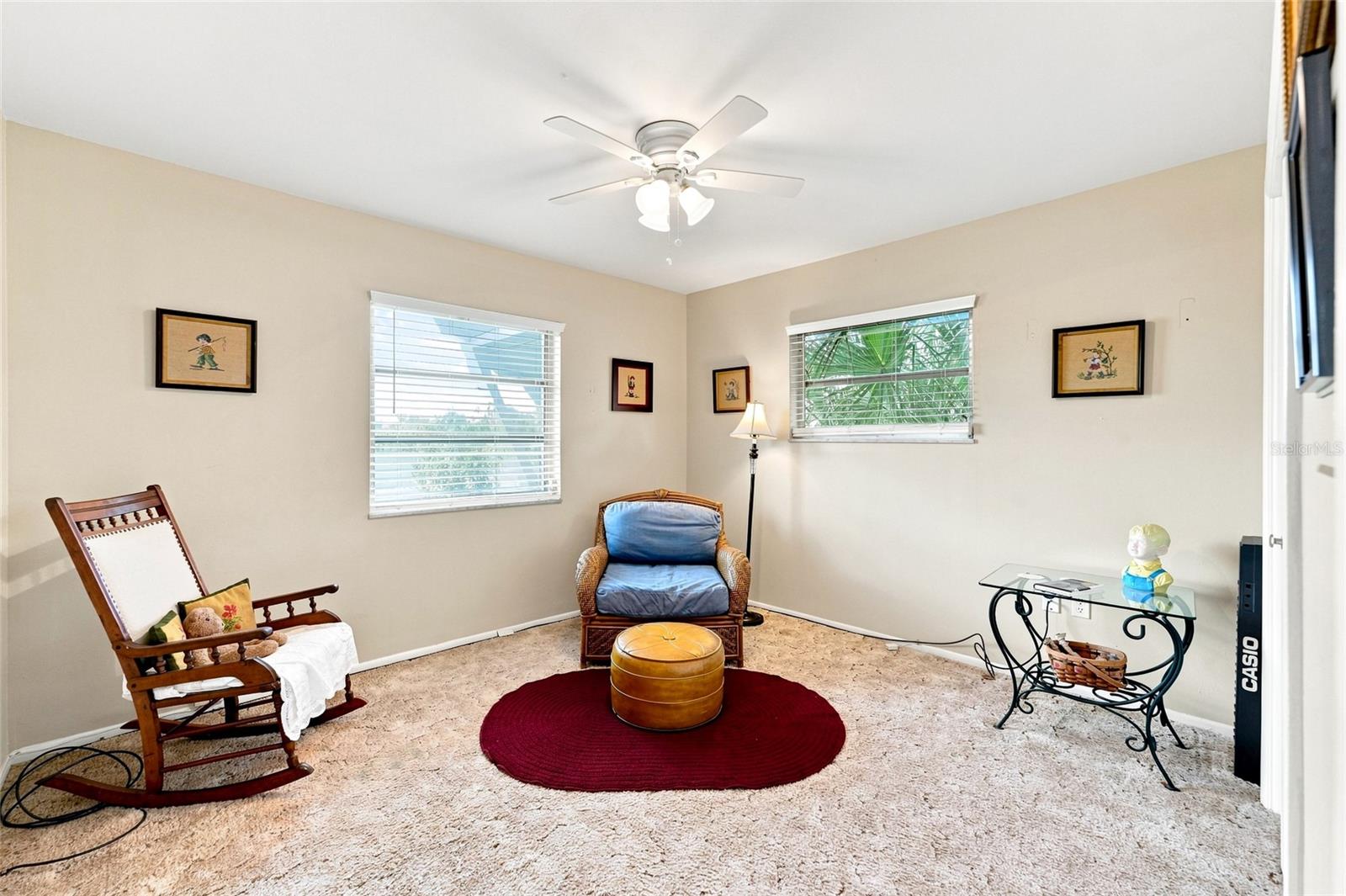 702 THUNDERBIRD AVE — photo 36