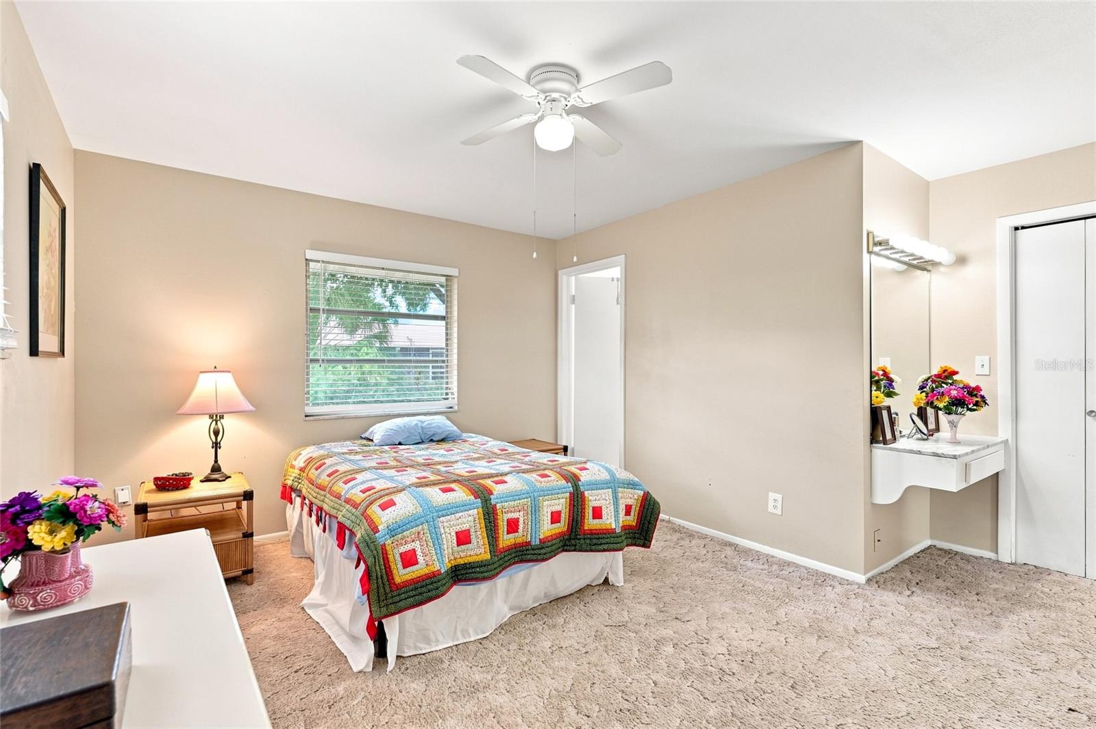 702 THUNDERBIRD AVE — photo 33