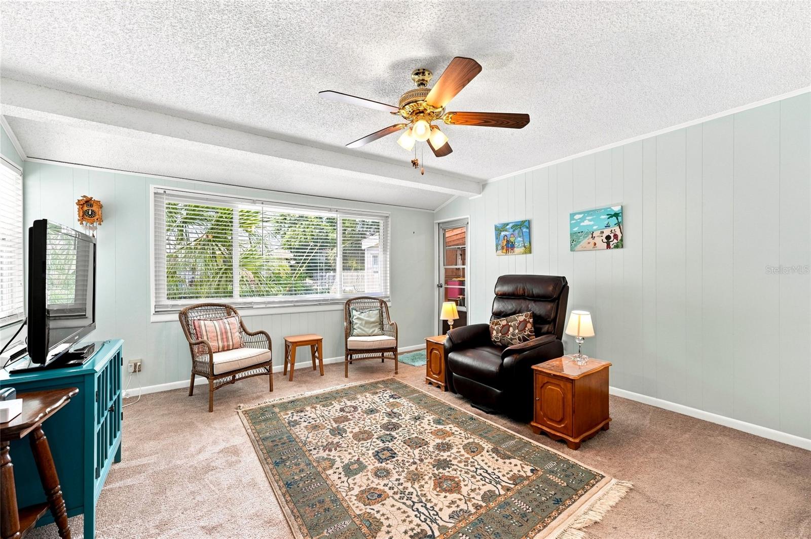 702 THUNDERBIRD AVE — photo 23
