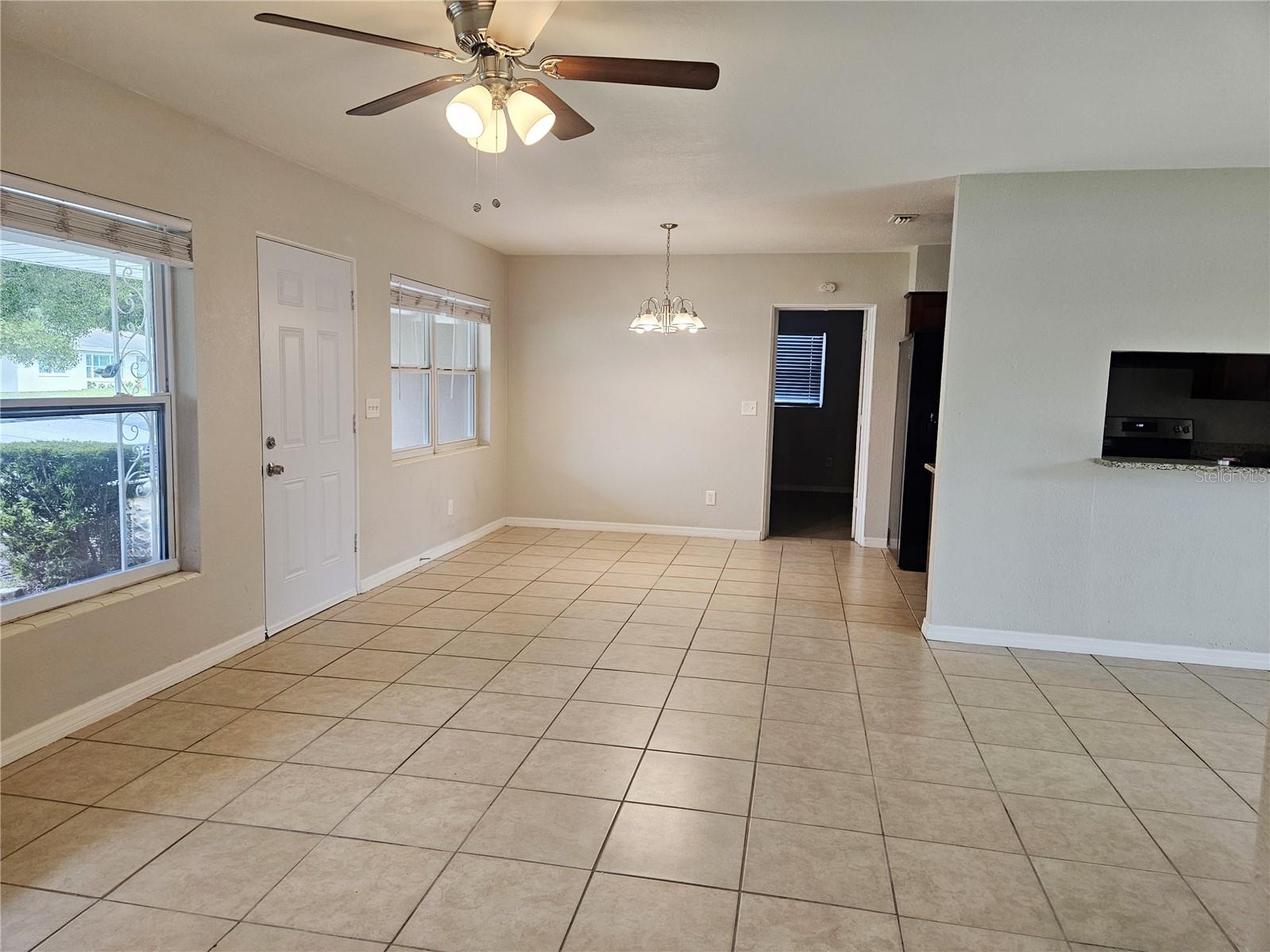 409 KERRY DR — photo 5
