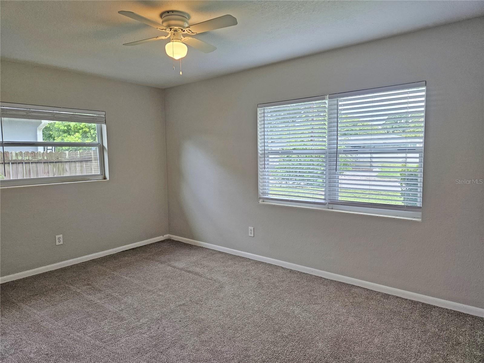 409 KERRY DR — photo 12