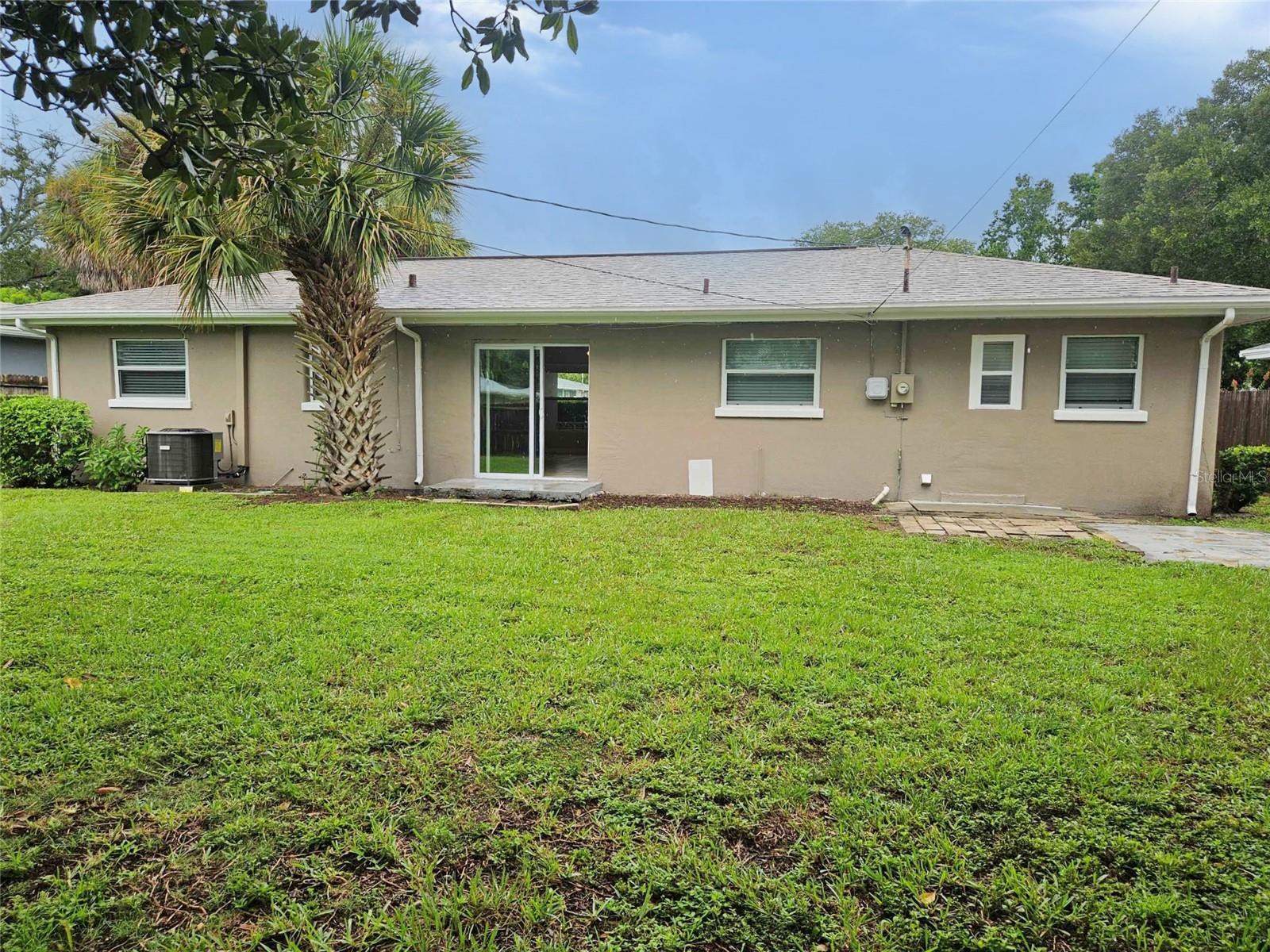 409 KERRY DR — photo 17