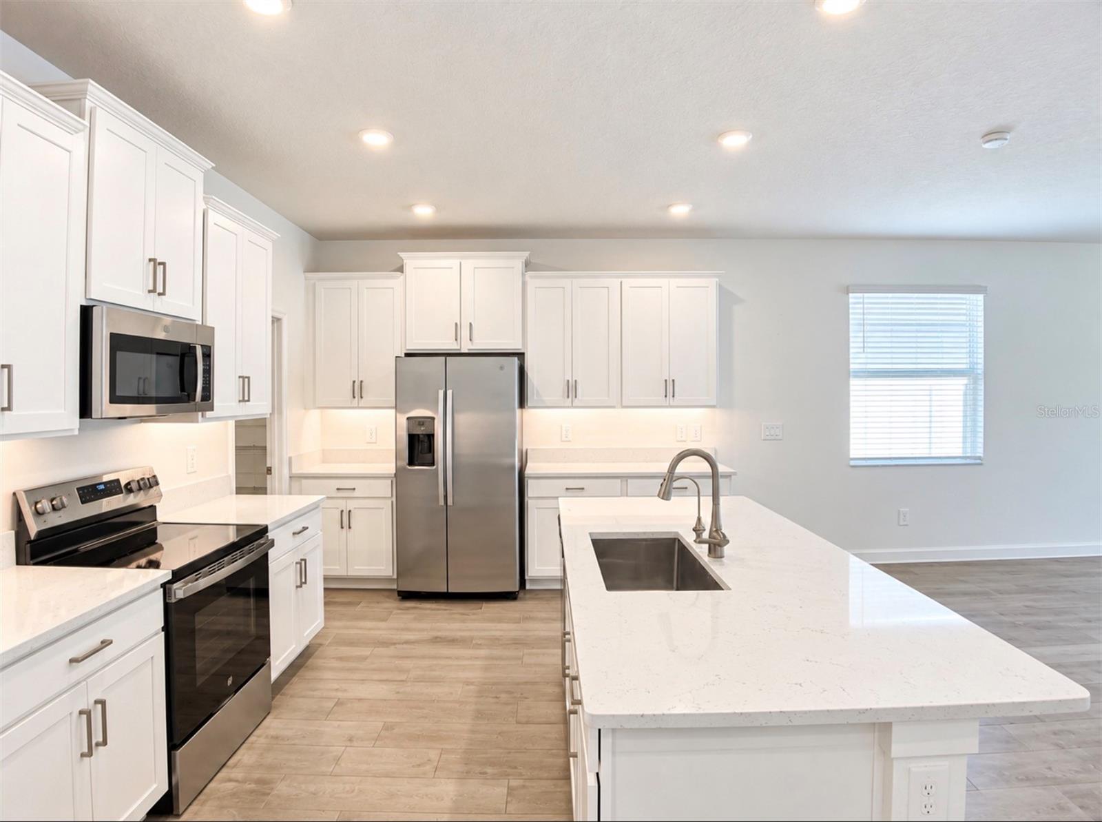10060 BANYAN BREEZE BLVD — photo 12