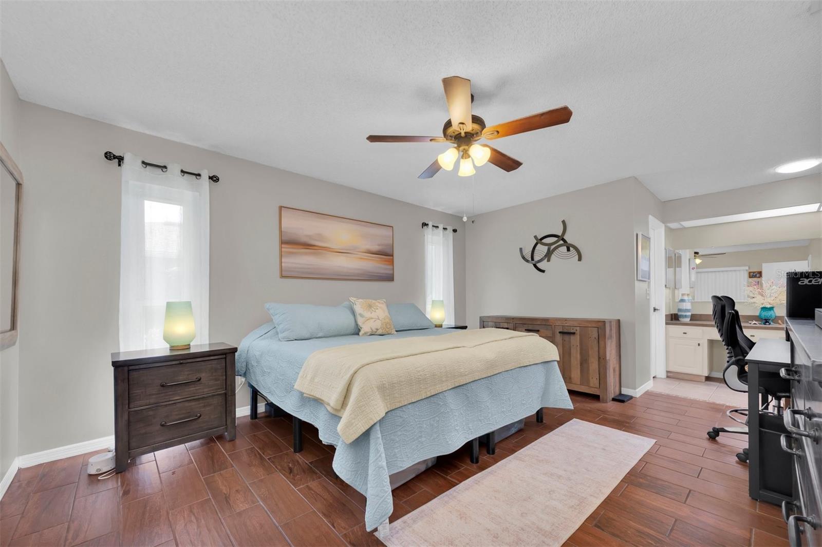 207 AMESBURY CIR — photo 25