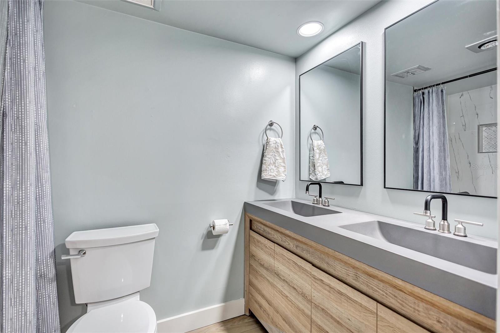7461 W COUNTRY CLUB DR N #408 — photo 36