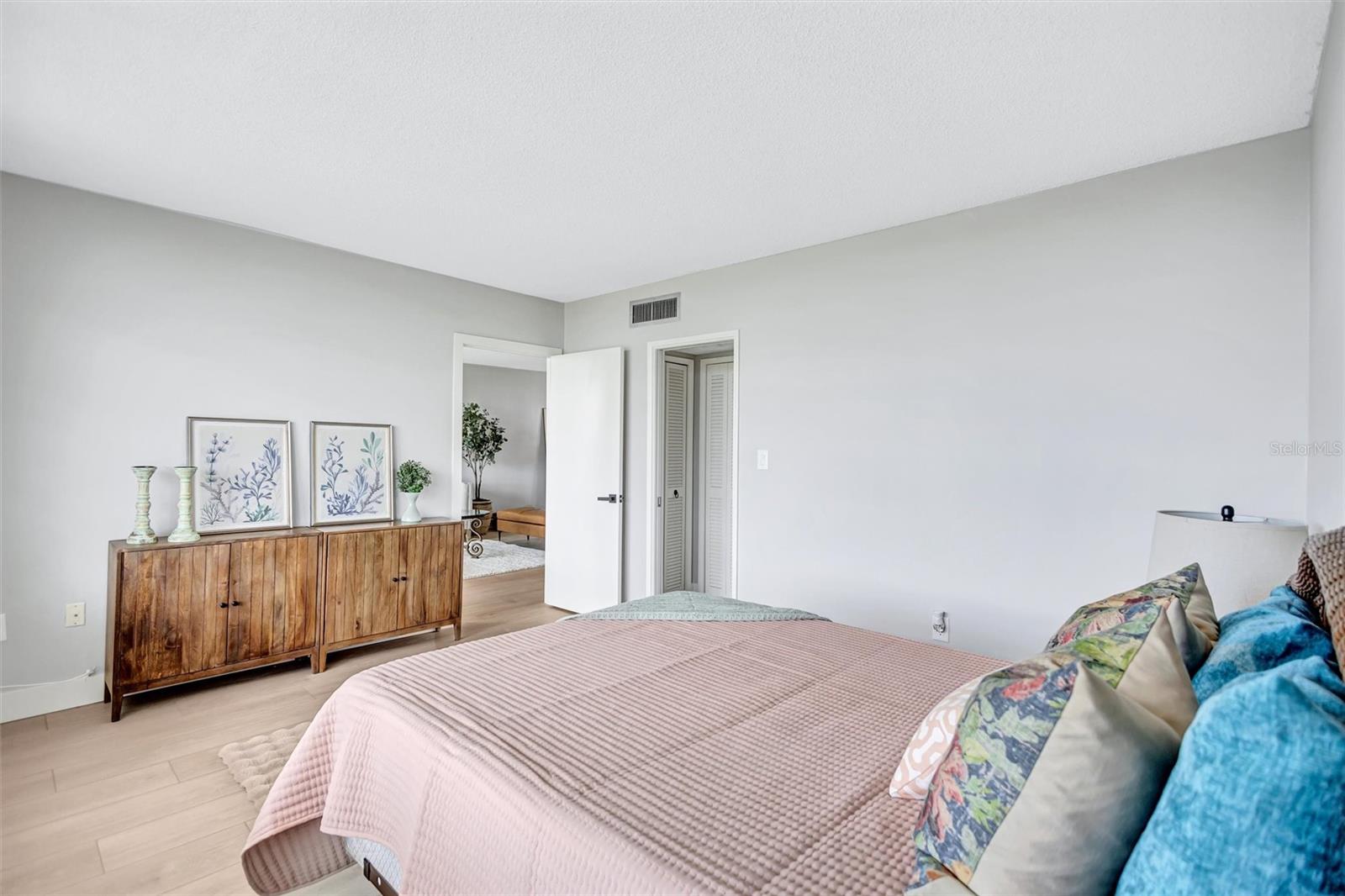 7461 W COUNTRY CLUB DR N #408 — photo 26
