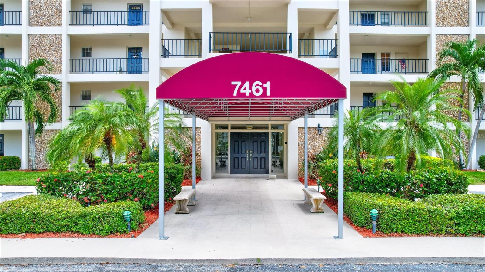 7461 W COUNTRY CLUB DR N #408 — photo 4