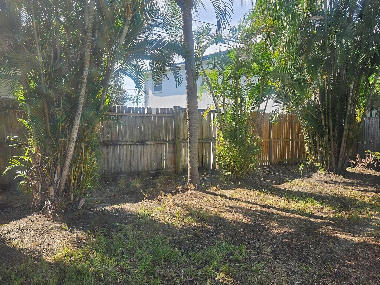 308 EVELYN AVE — photo 17