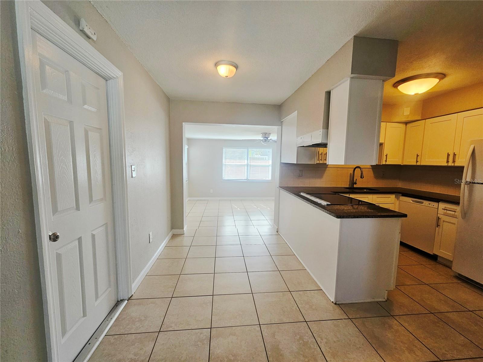 308 EVELYN AVE — photo 3