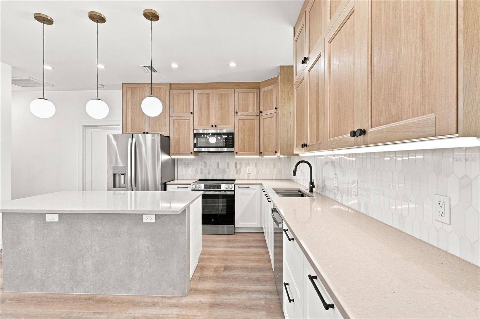 4054 WARRIOR AVE — photo 7