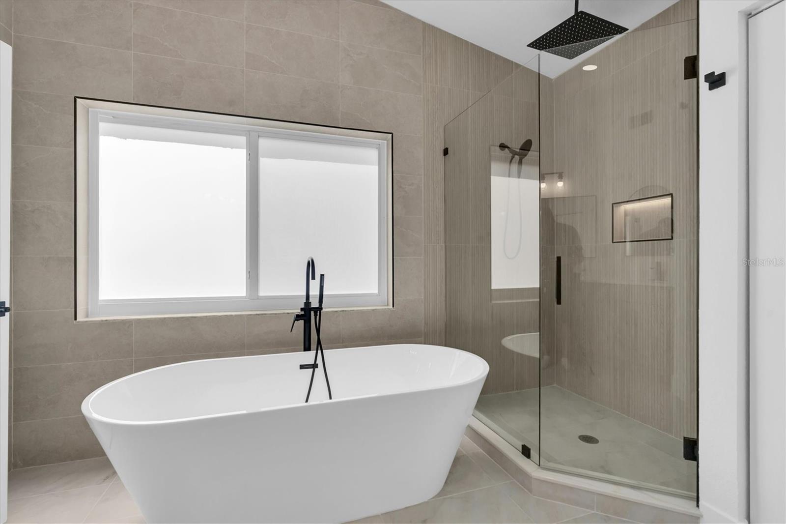 630 PINTA DR — photo 29