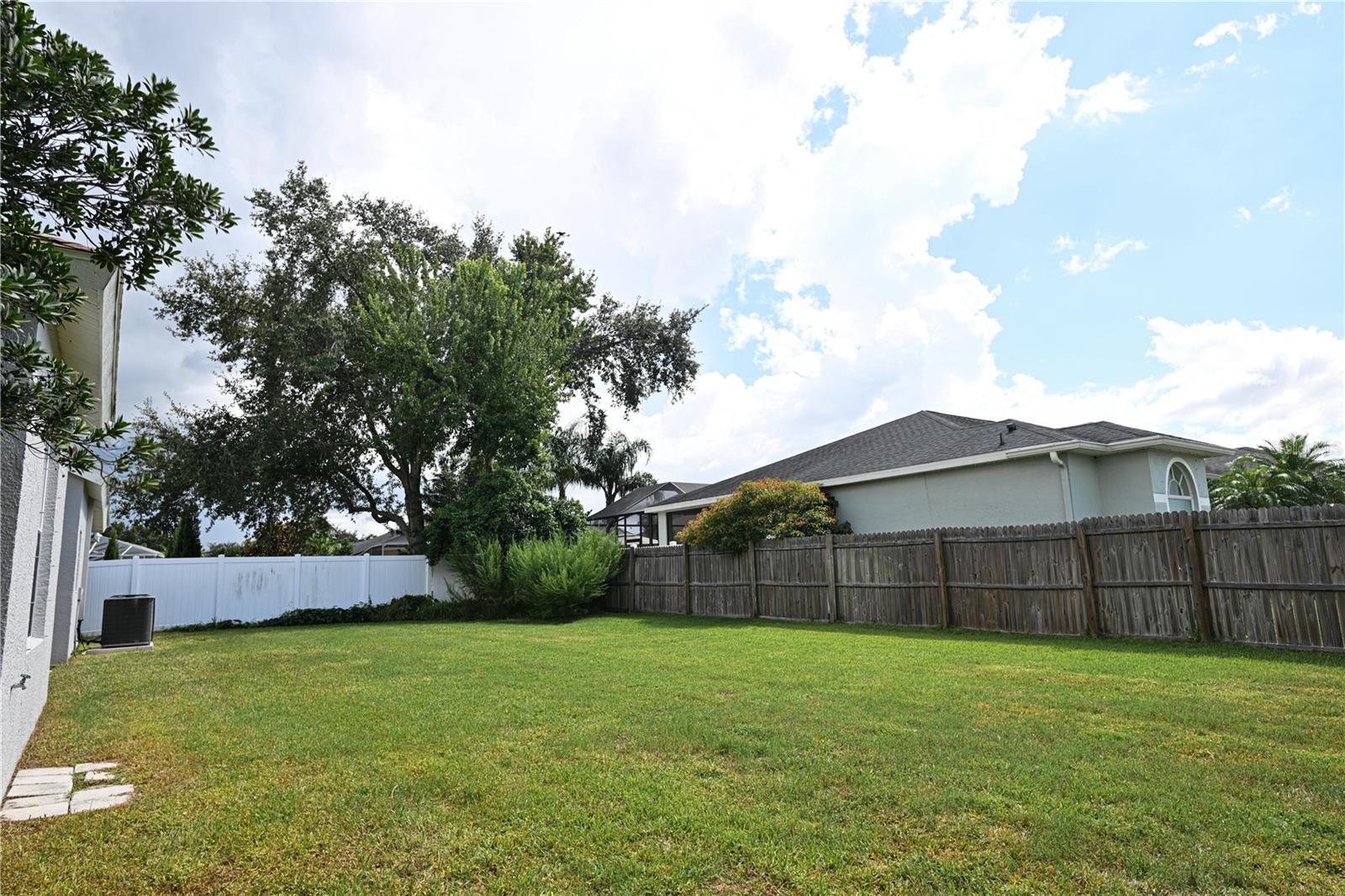 1435 TAWNYBERRY CT — photo 18
