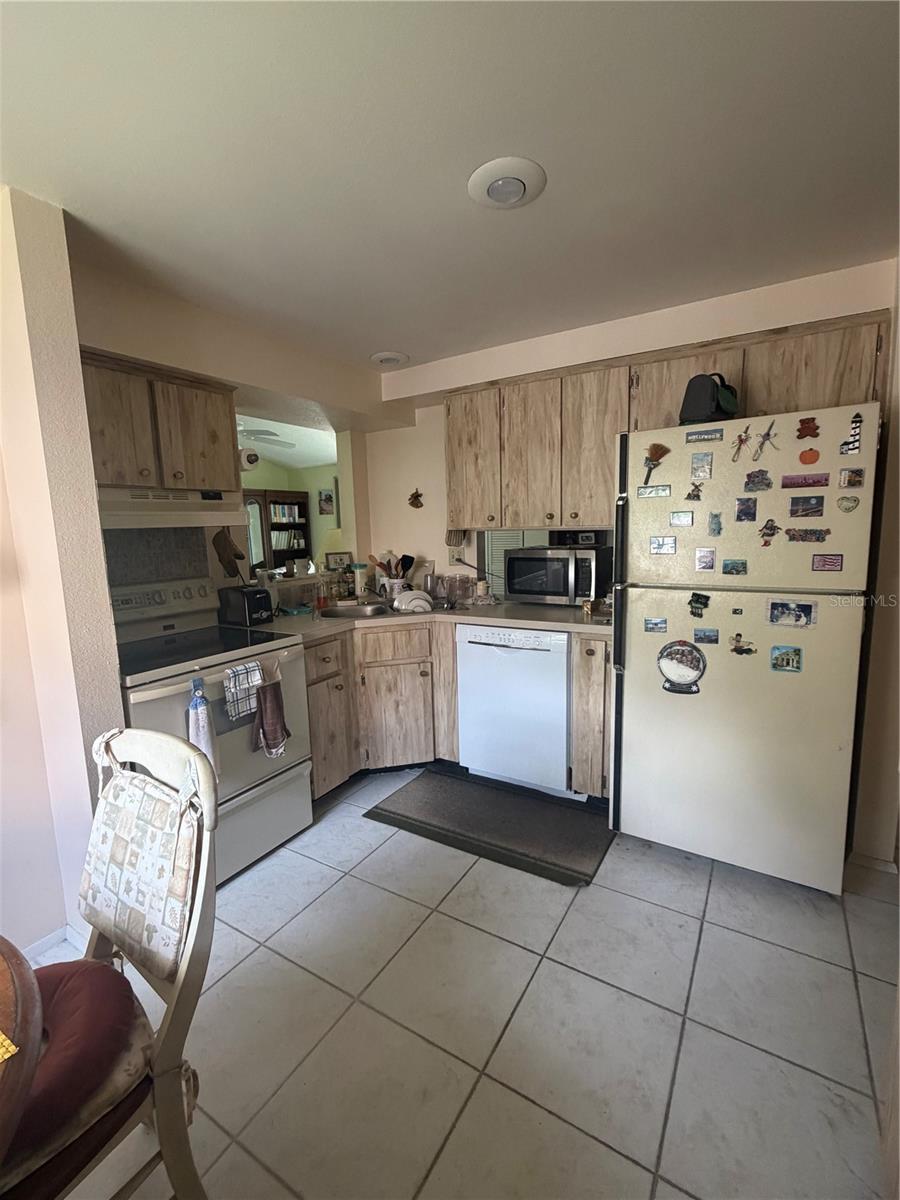 6557 CREEKVIEW TER N — photo 23