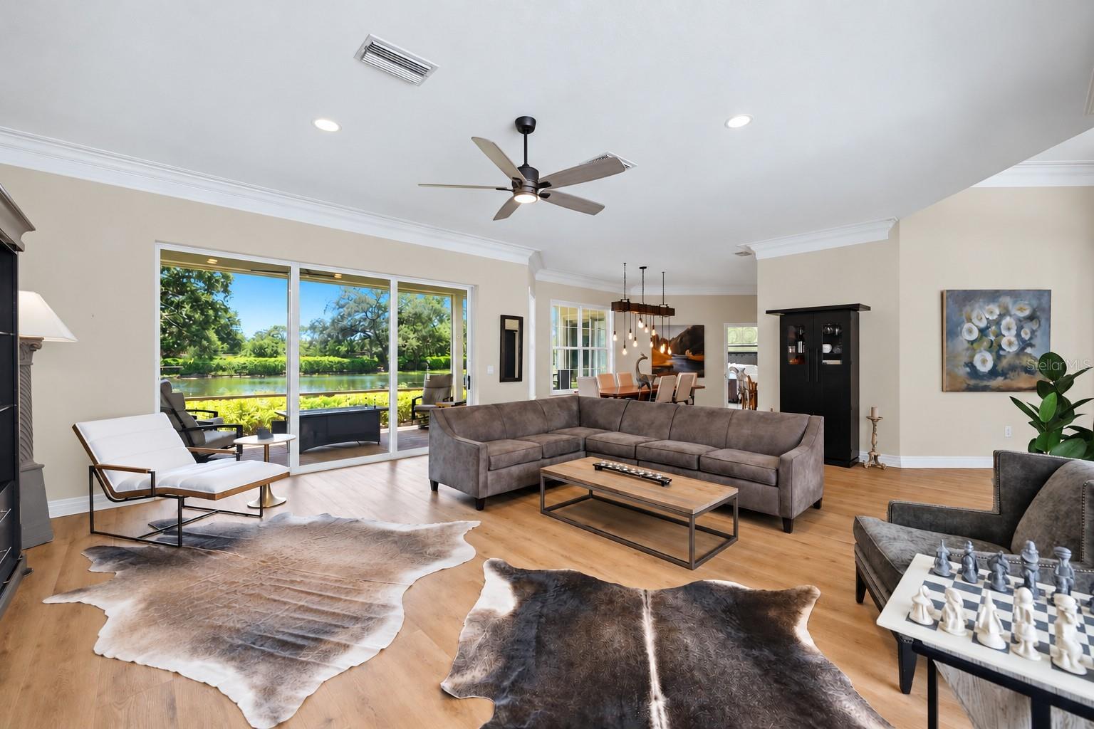8708 WOODBRIAR DR — photo 11