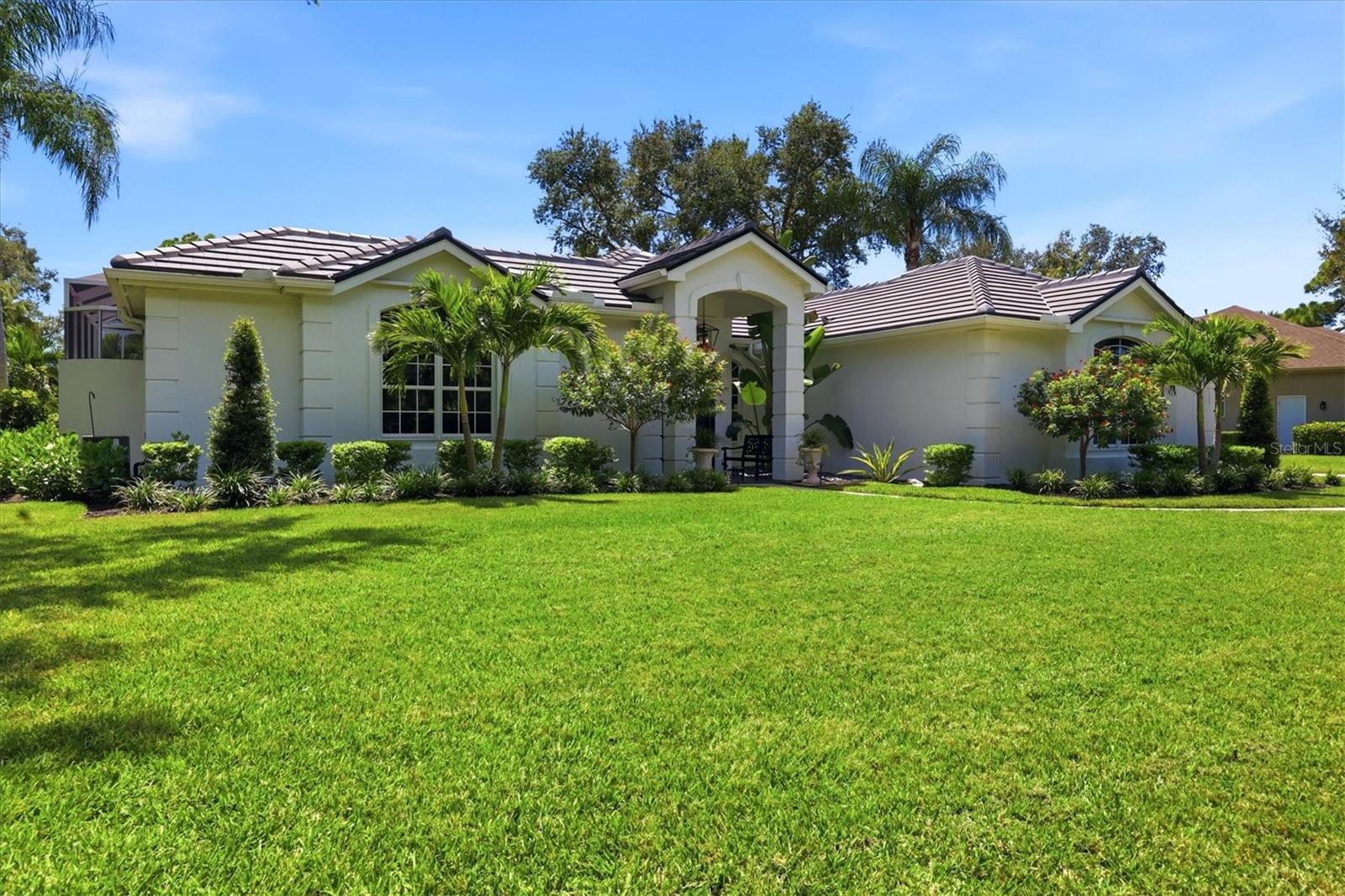 8708 WOODBRIAR DR — photo 41