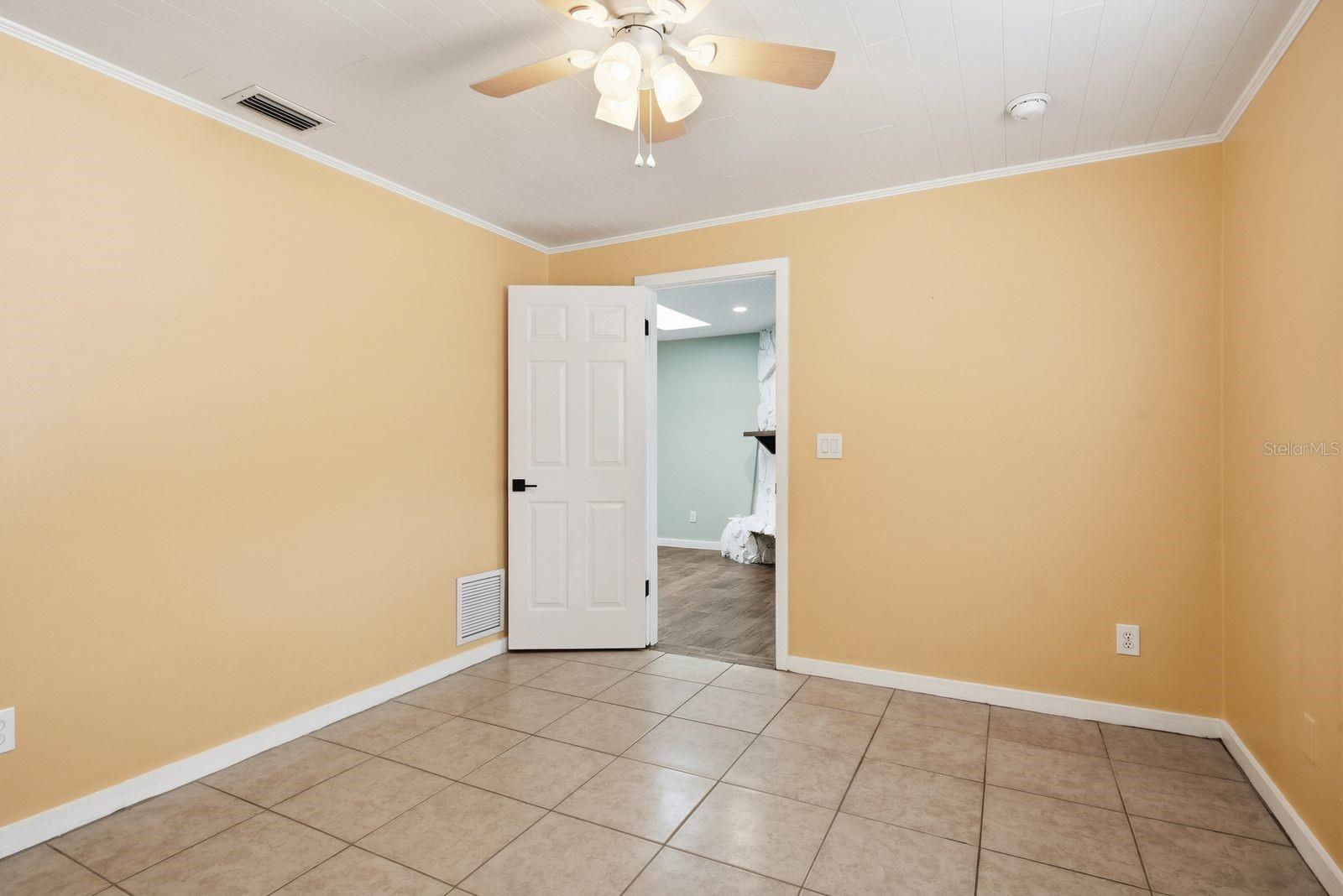 1358 WEXFORD DR S — photo 29