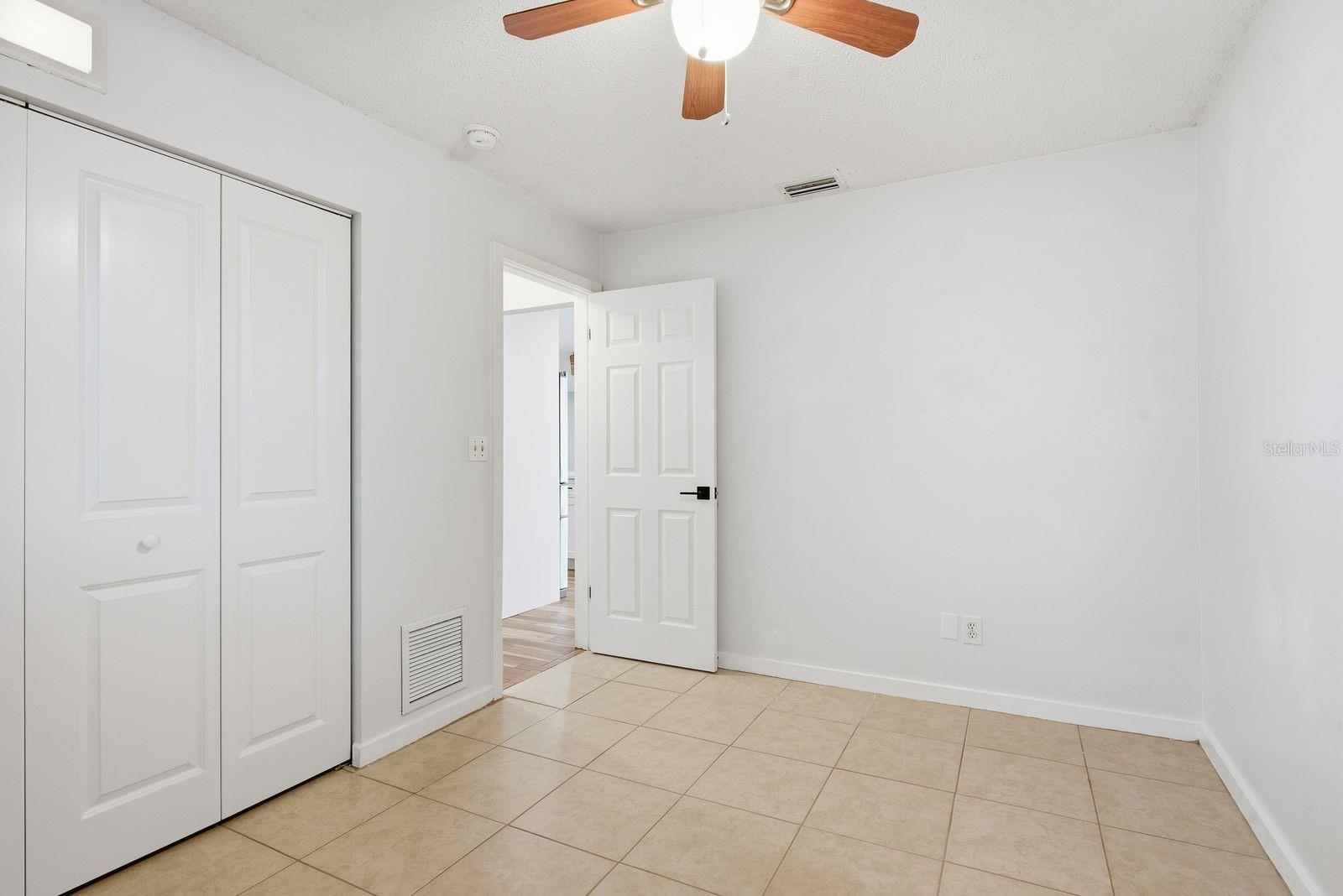 1358 WEXFORD DR S — photo 31