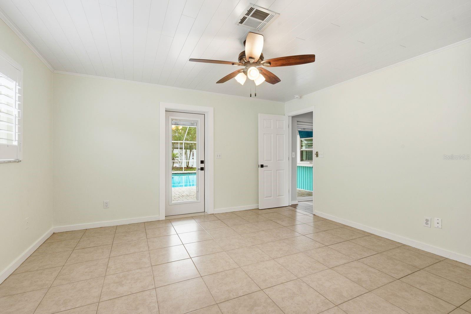 1358 WEXFORD DR S — photo 23