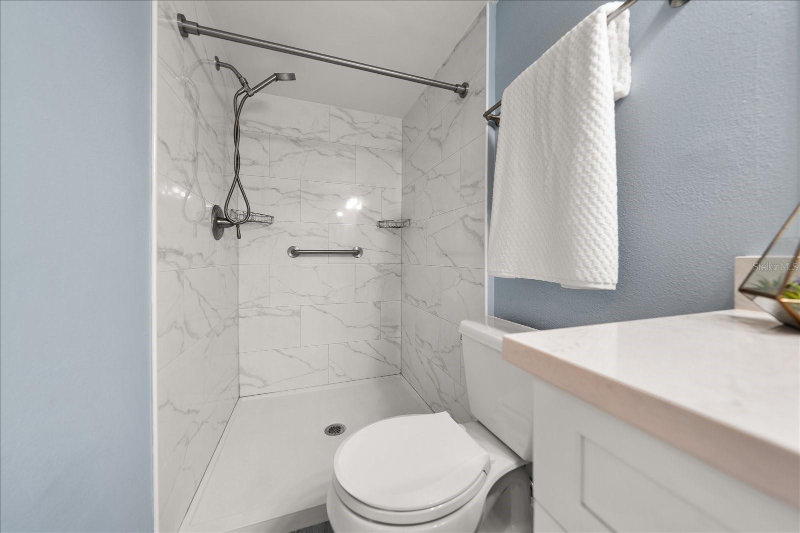 403 MINDY DR #403 — photo 14