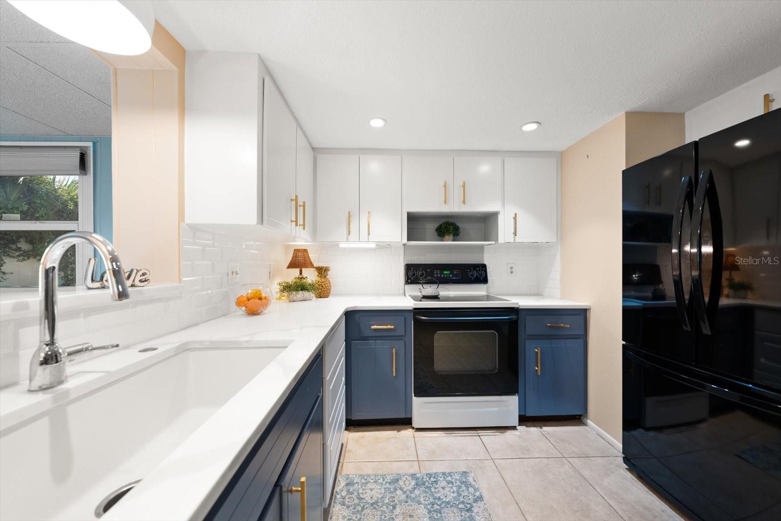 403 MINDY DR #403 — photo 8