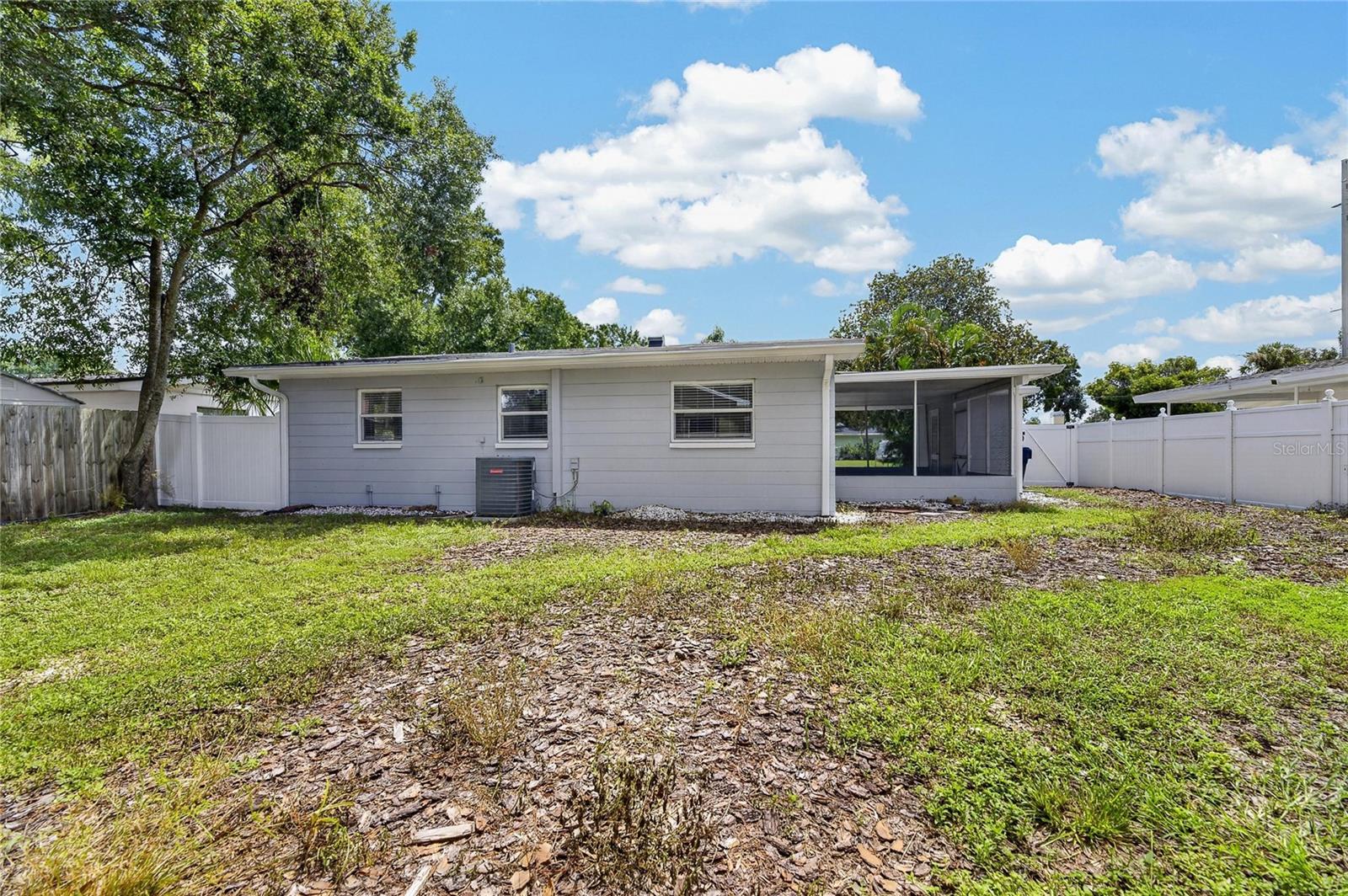 4421 W IOWA AVE — photo 32