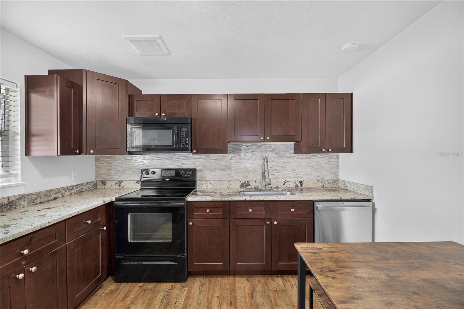 4421 W IOWA AVE — photo 12