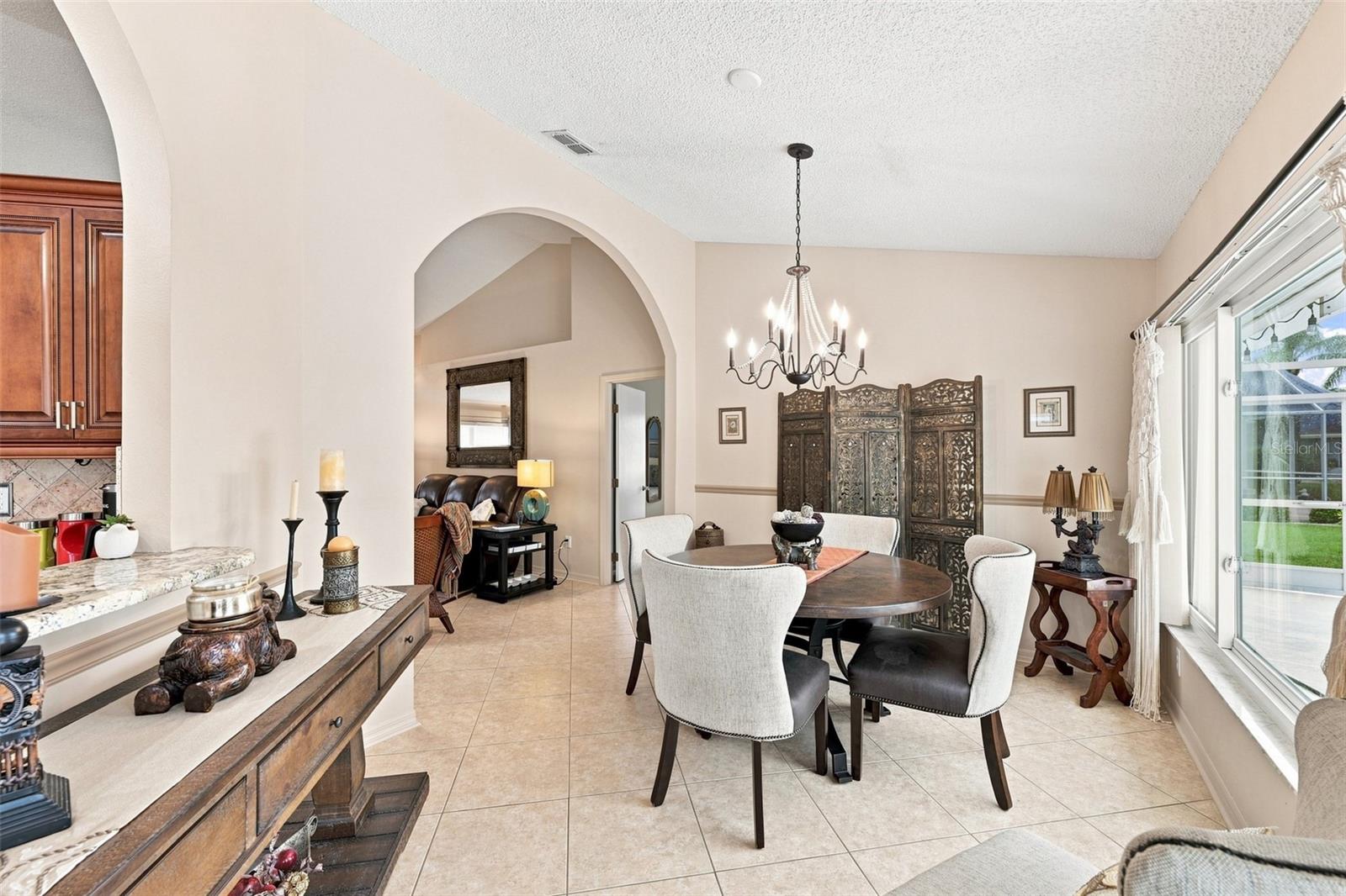 308 CALOOSA PALMS CT — photo 34